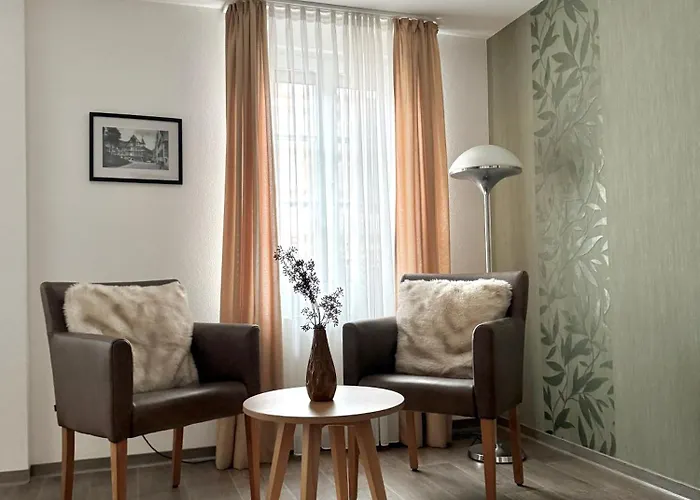 Adler Und Restaurant Hotel *